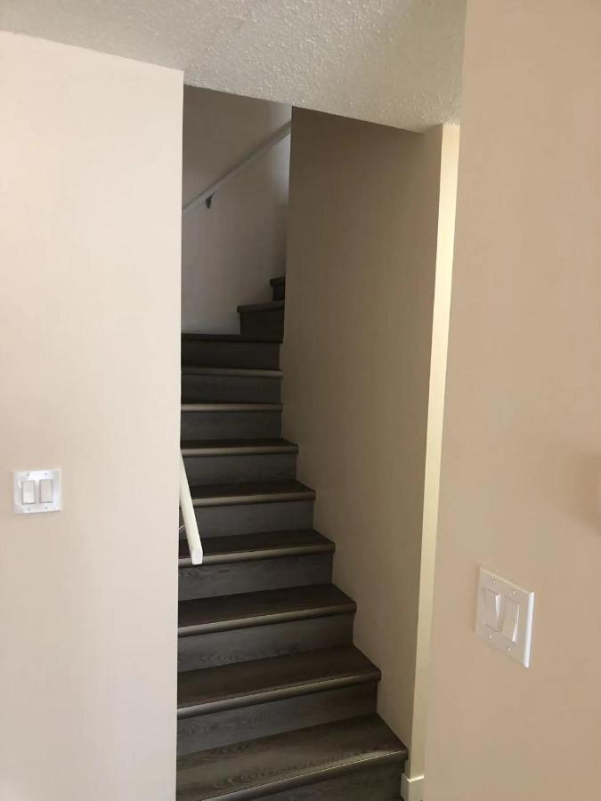 Apartamento Unit #302 Mountain View 2 Beds In Dt Canmore Exterior foto